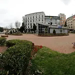 Klod Farer House